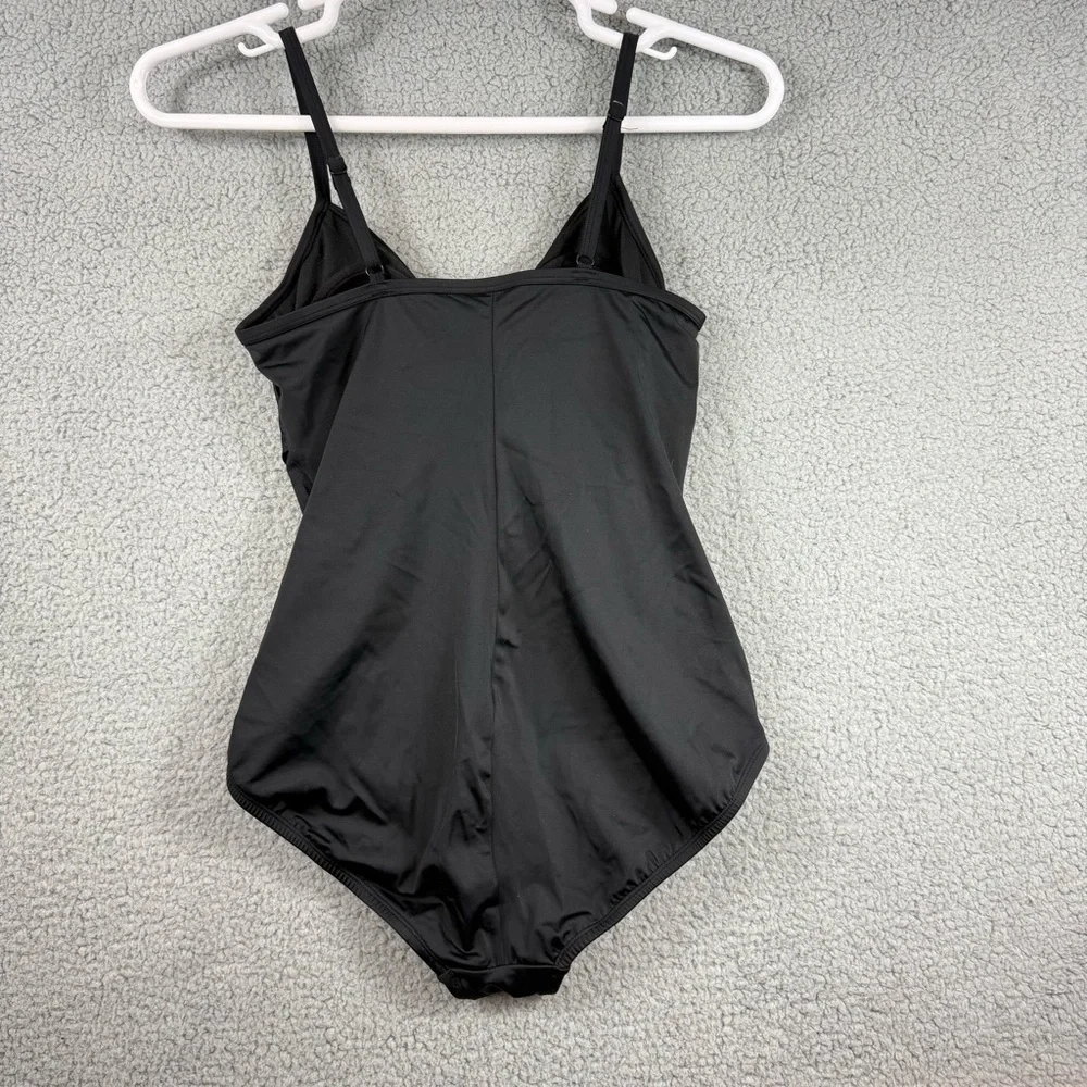Elegant Black‎ One-Piece Swimsuit
